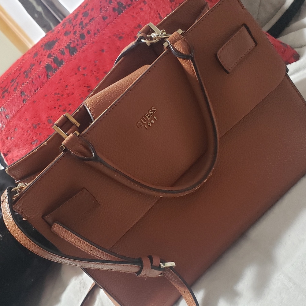 Guess purse